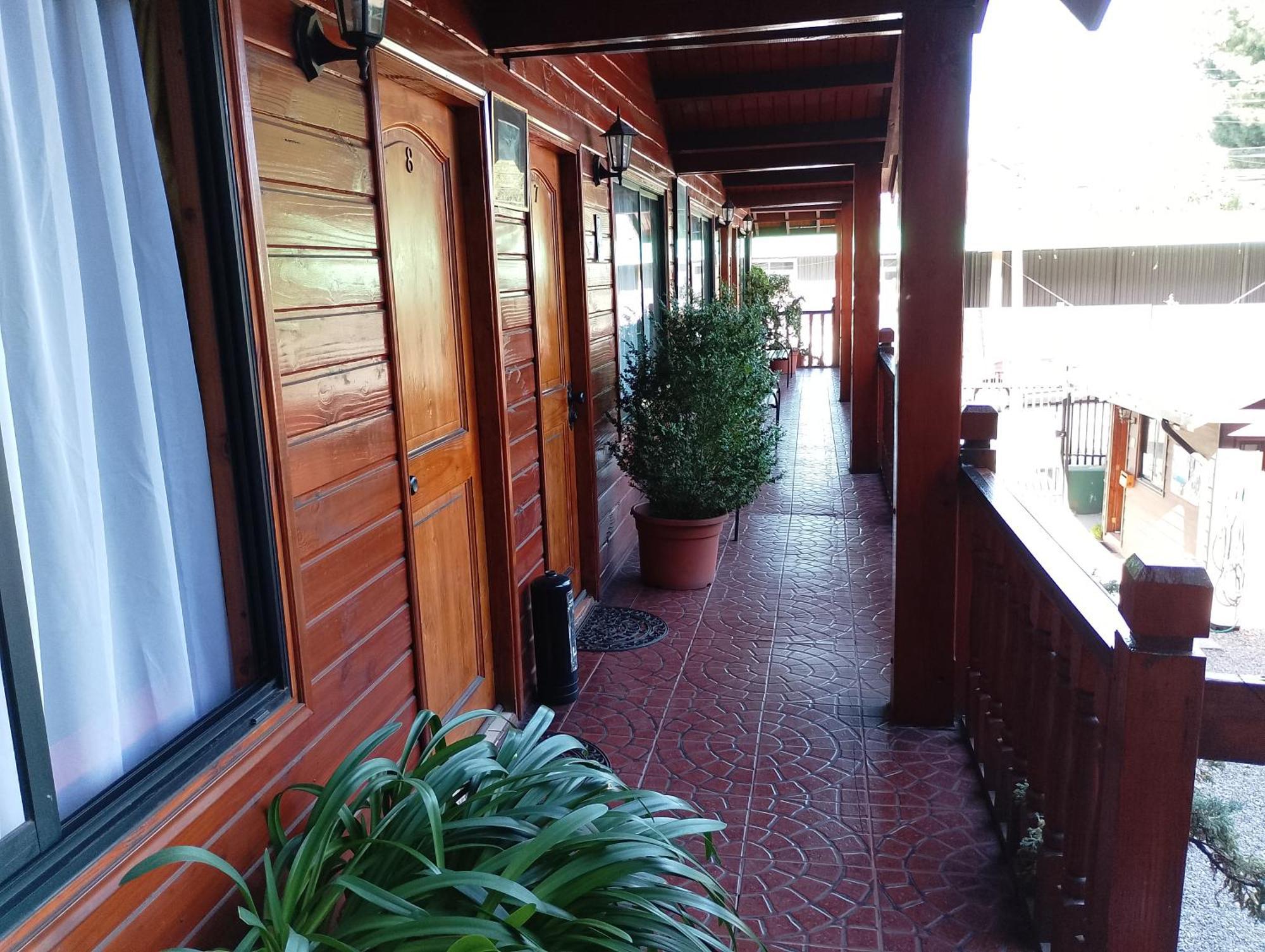 Apart-Hotel Colonia-Koenigsberg Estacionamiento Deptos Completos Ubicado En El Centro De Valdivia Aire Acondicionado Екстер'єр фото
