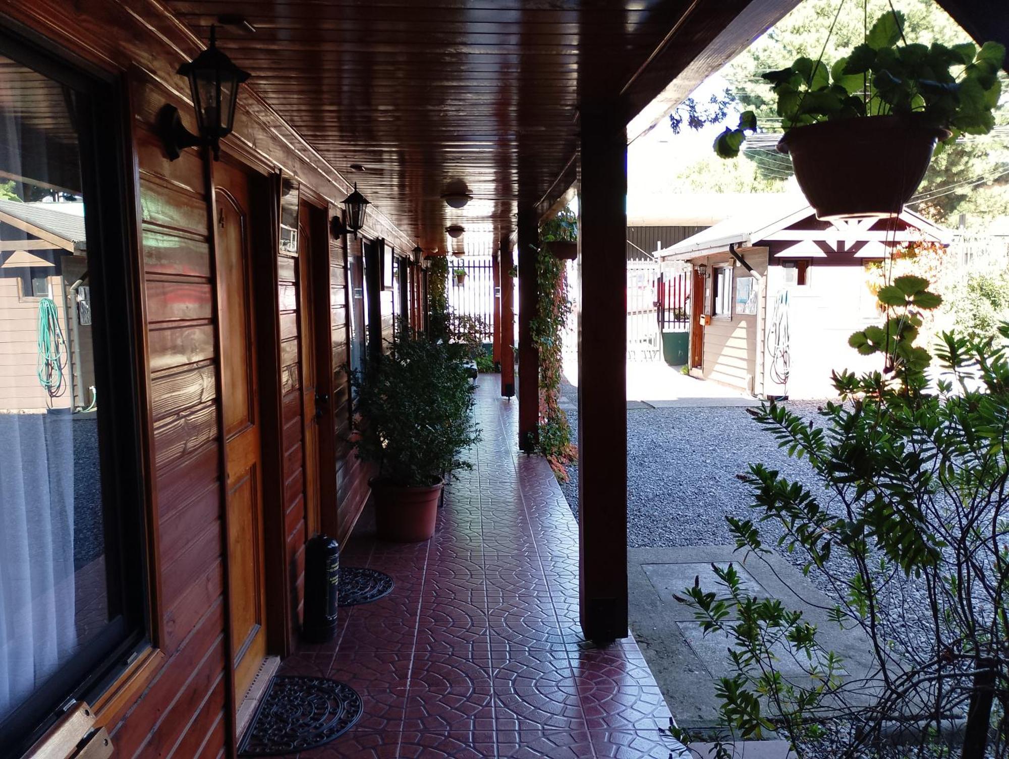 Apart-Hotel Colonia-Koenigsberg Estacionamiento Deptos Completos Ubicado En El Centro De Valdivia Aire Acondicionado Екстер'єр фото